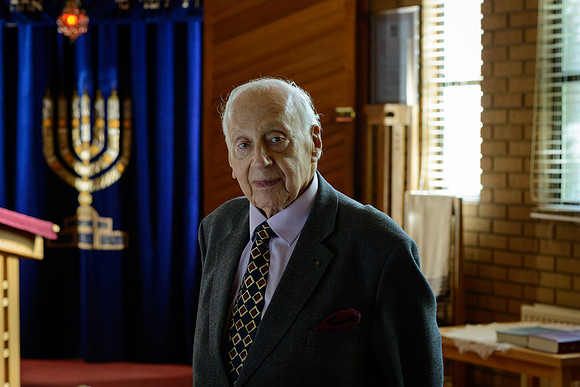 1939: George Loble
